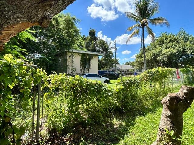 7803 NW MIAMI Place