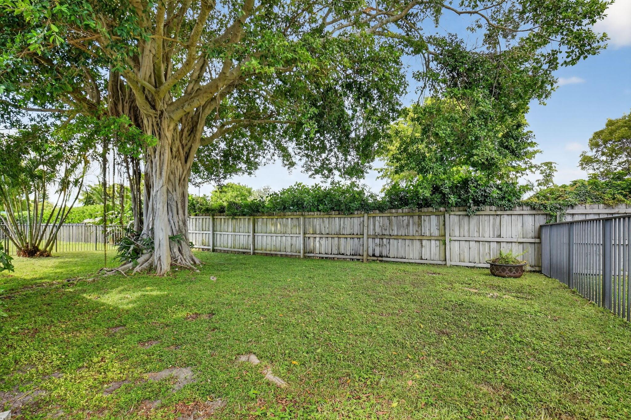 COCO WOOD LAKES SEC 3 - Residential