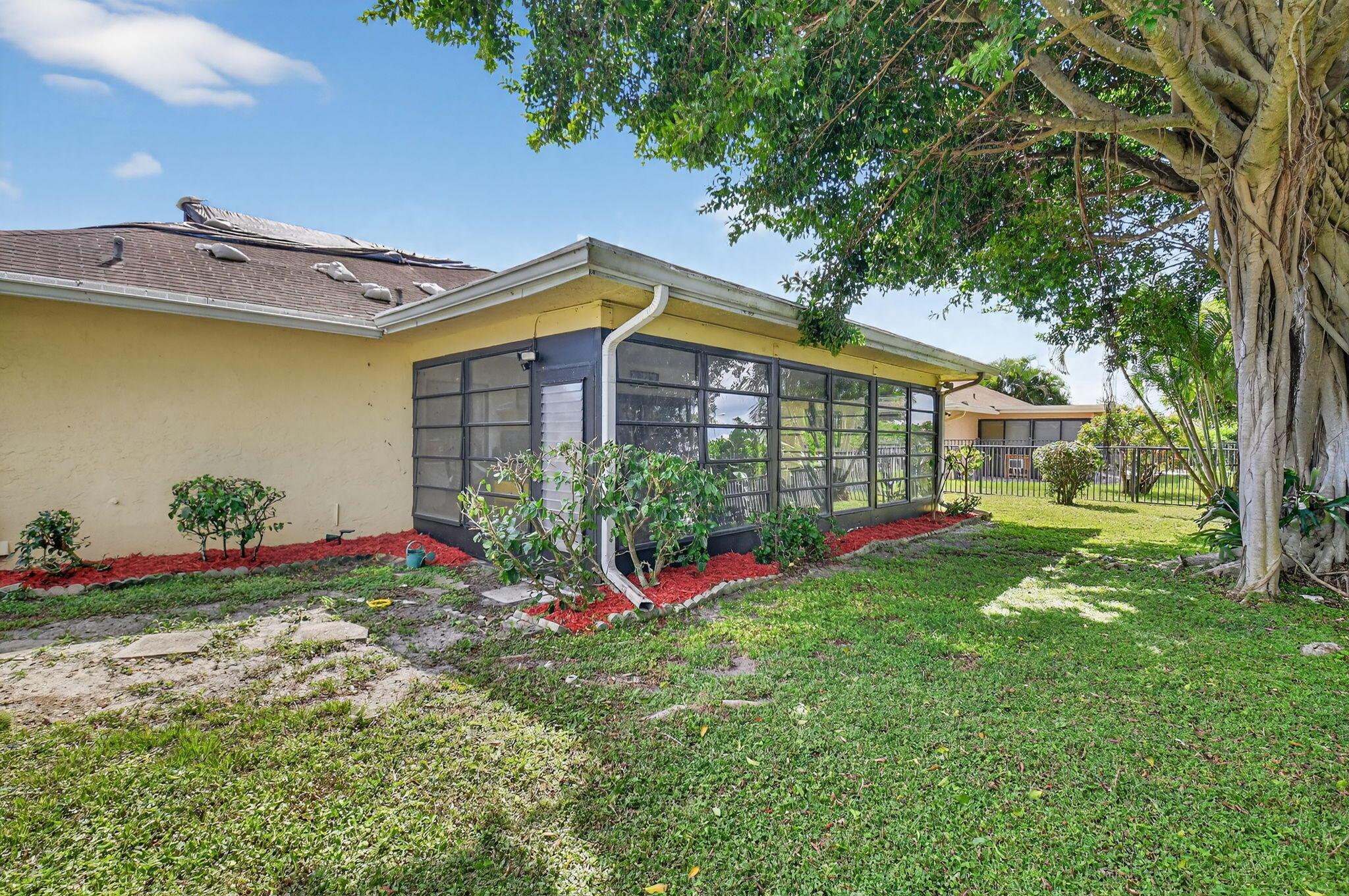 COCO WOOD LAKES SEC 3 - Residential