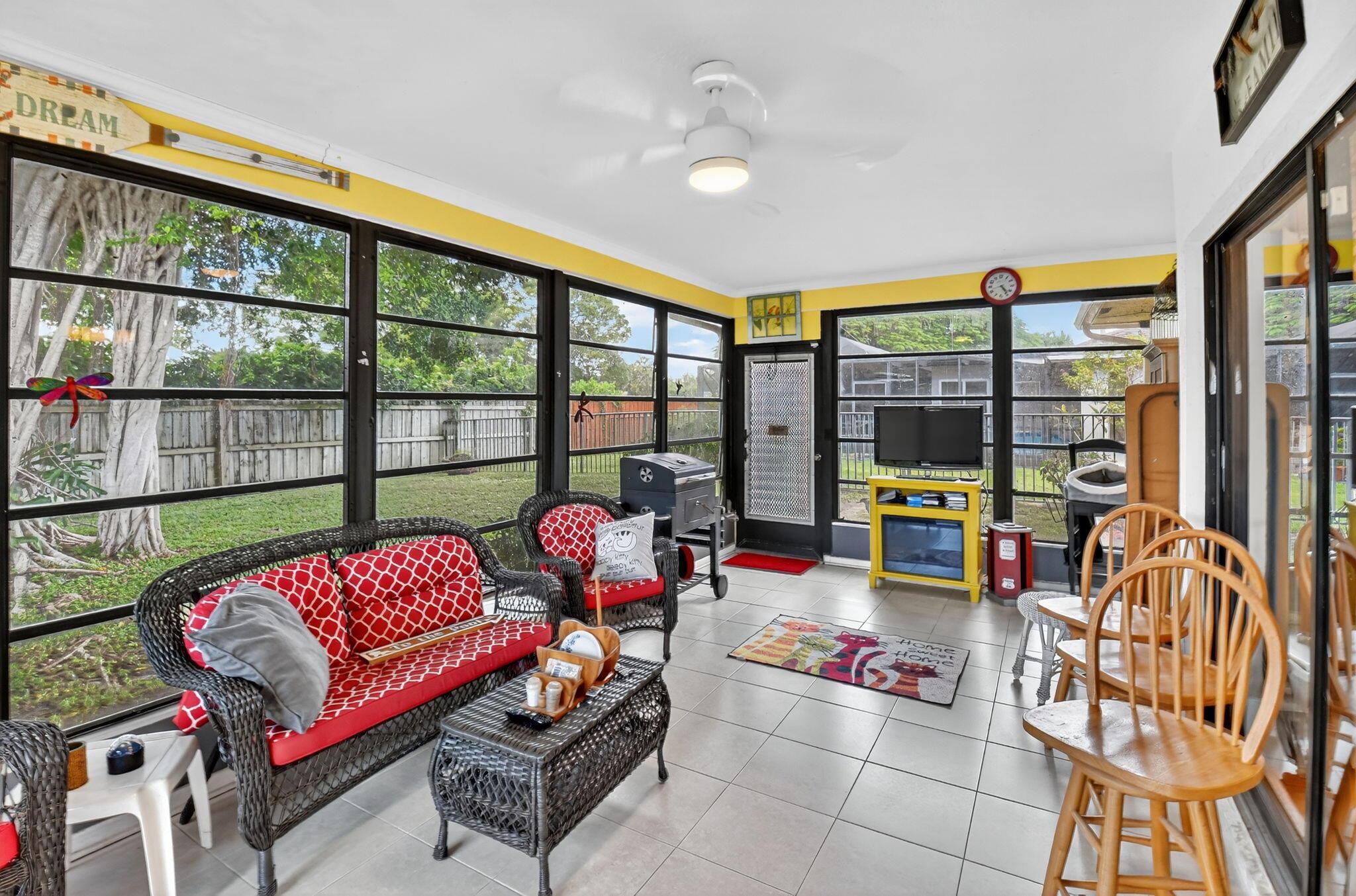 COCO WOOD LAKES SEC 3 - Residential