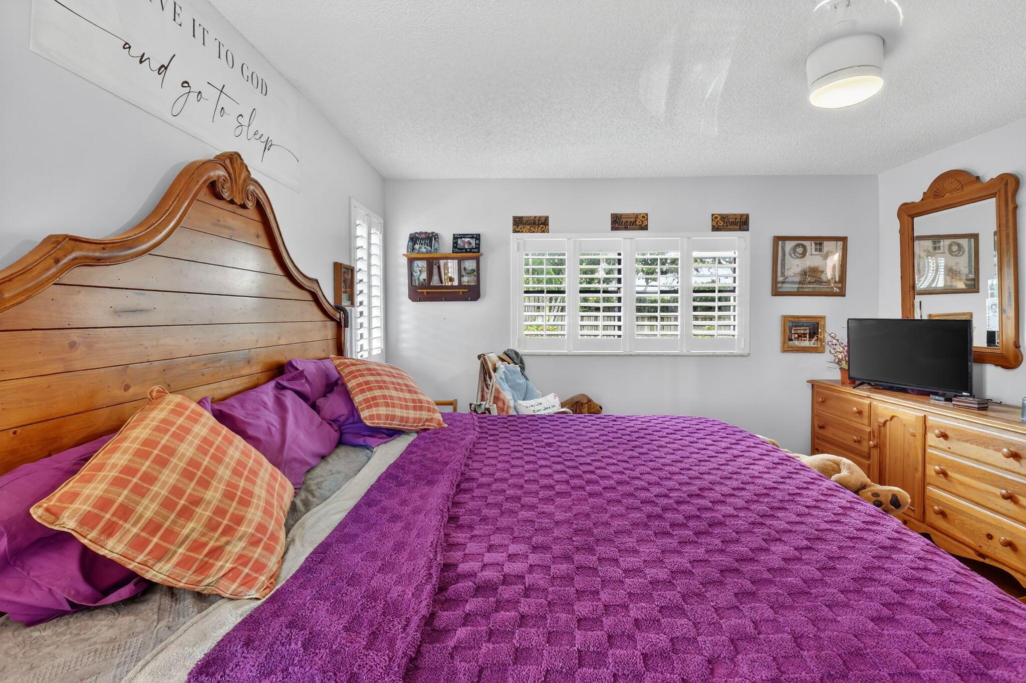 COCO WOOD LAKES SEC 3 - Residential