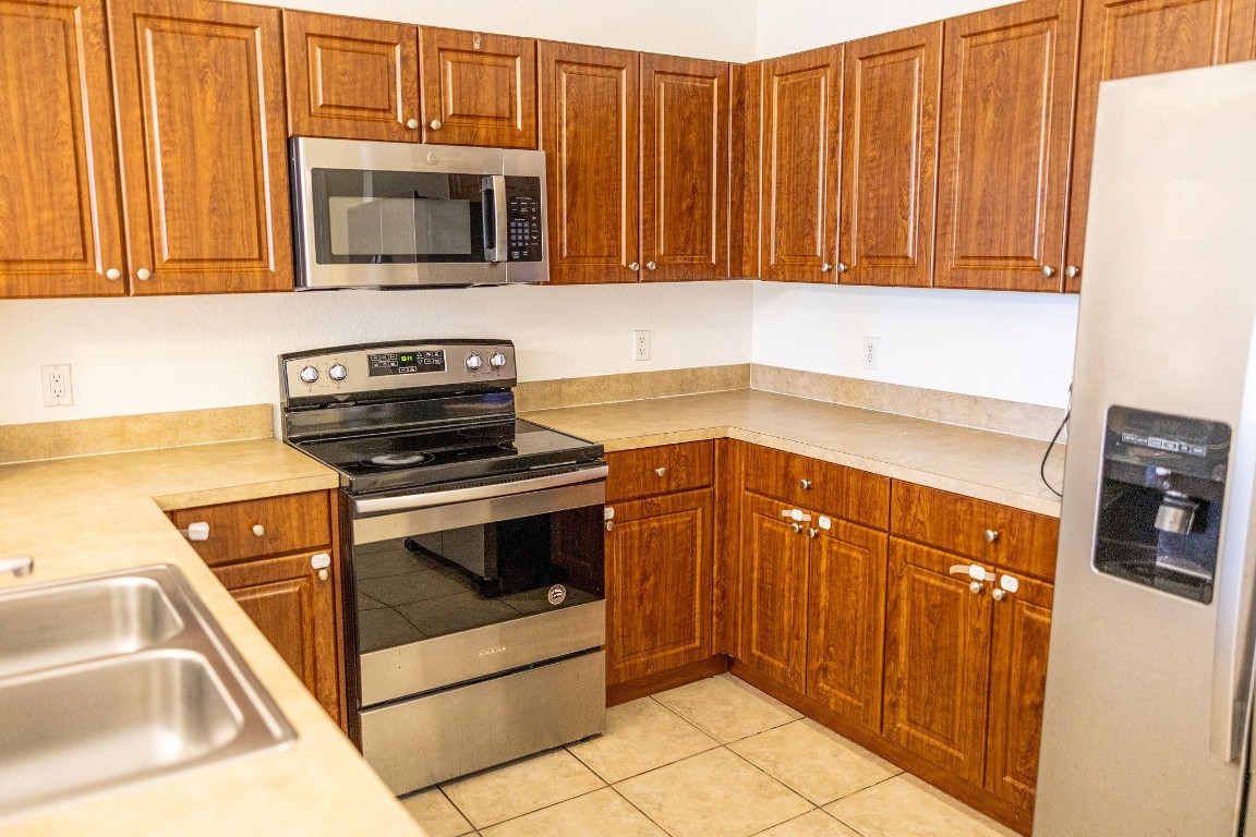 SOUTHGATE AT NOB HILL - Residential