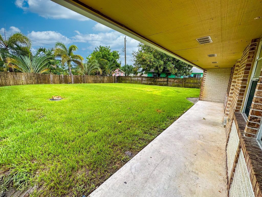 Photo of 2682 Hinda Road #B, West Palm Beach, FL 33403 (MLS # R11126720)