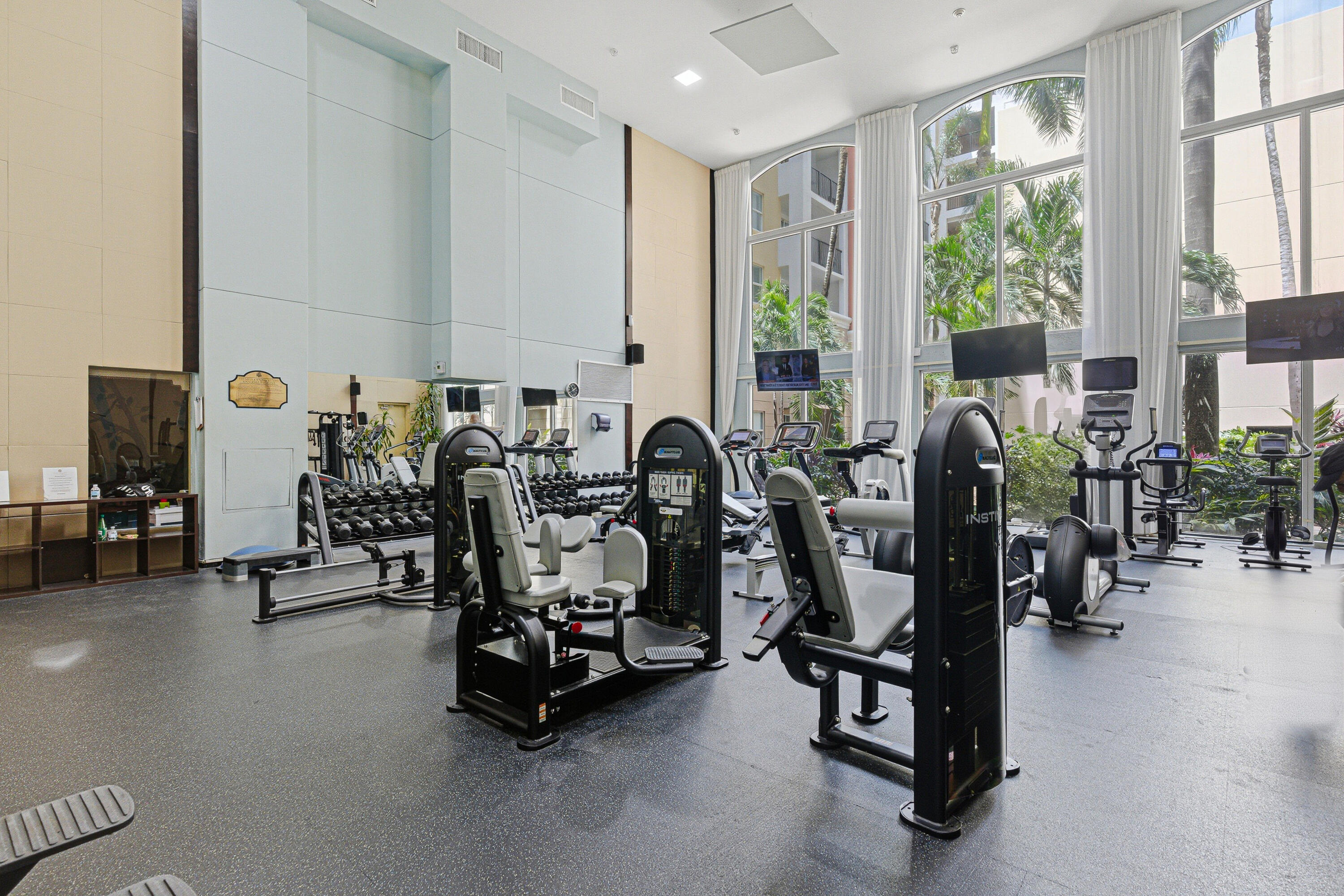 PORTO BELLAGIO CONDO - Residential