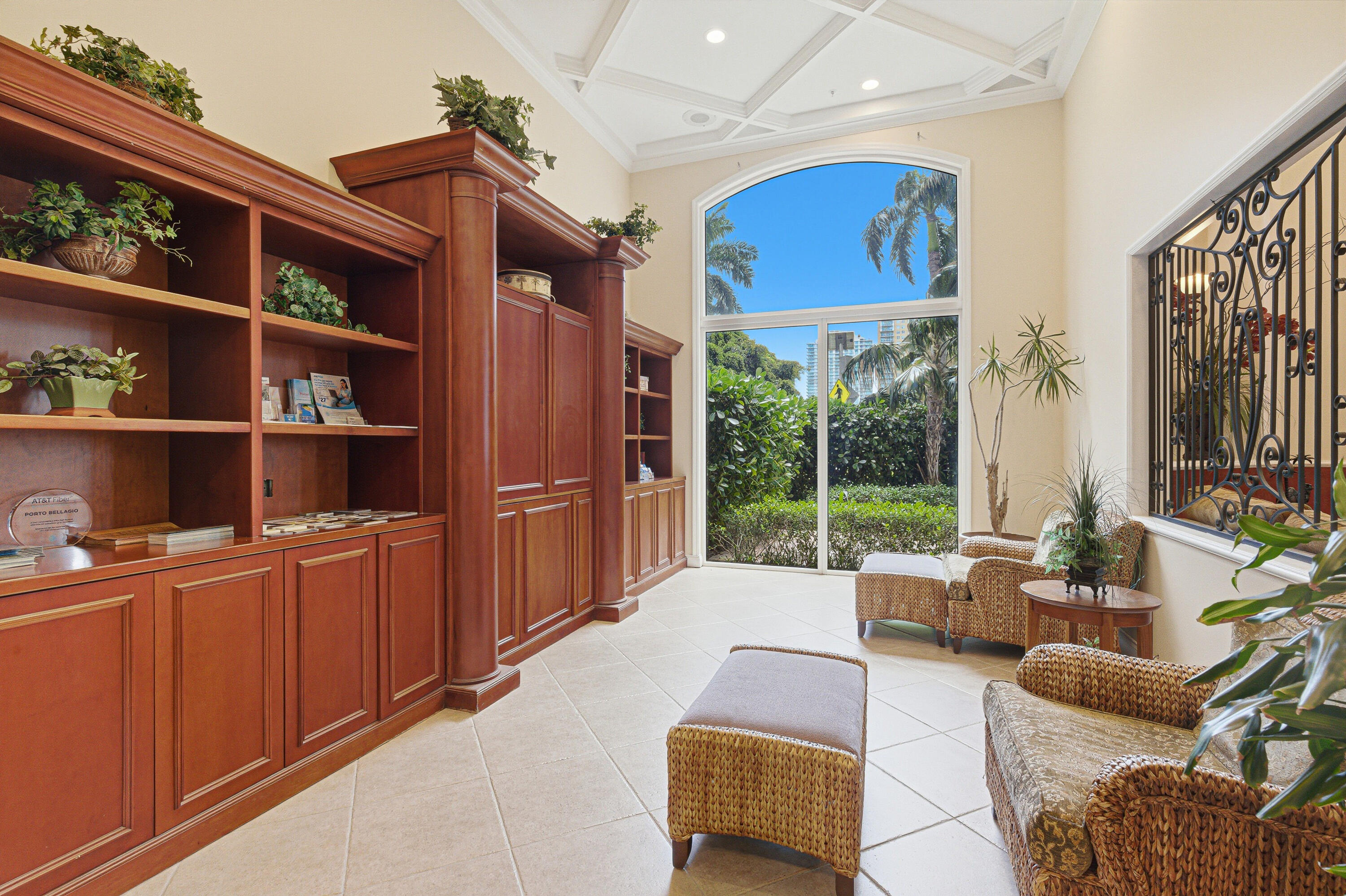 PORTO BELLAGIO CONDO - Residential