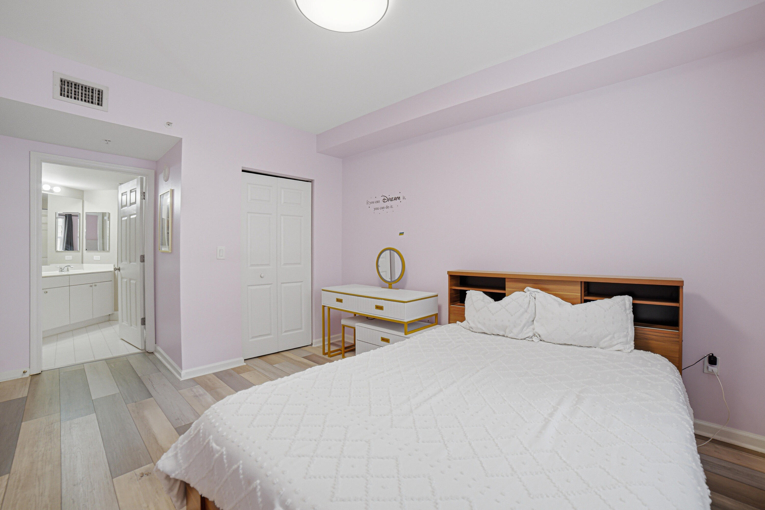 PORTO BELLAGIO CONDO - Residential