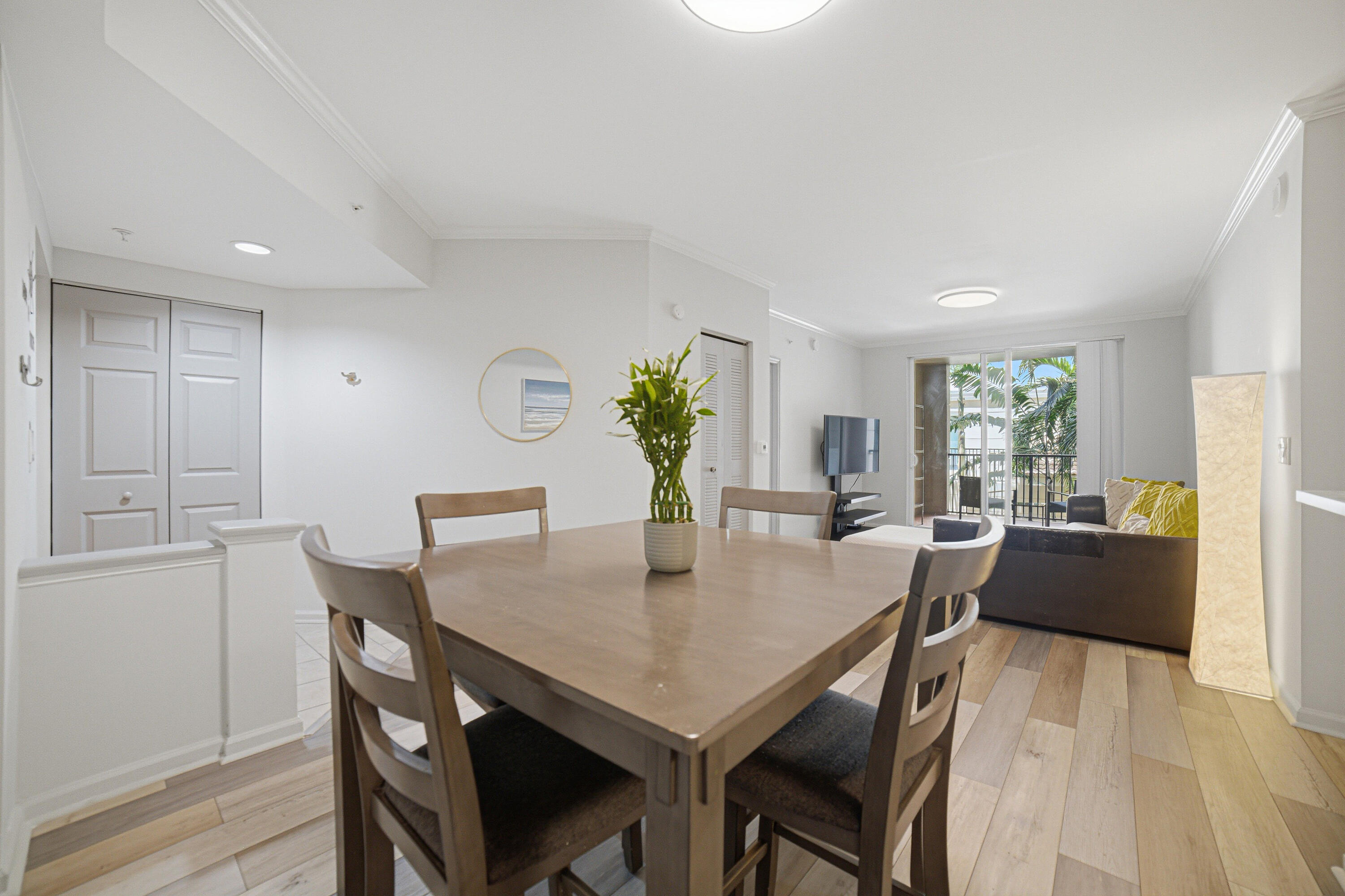 PORTO BELLAGIO CONDO - Residential