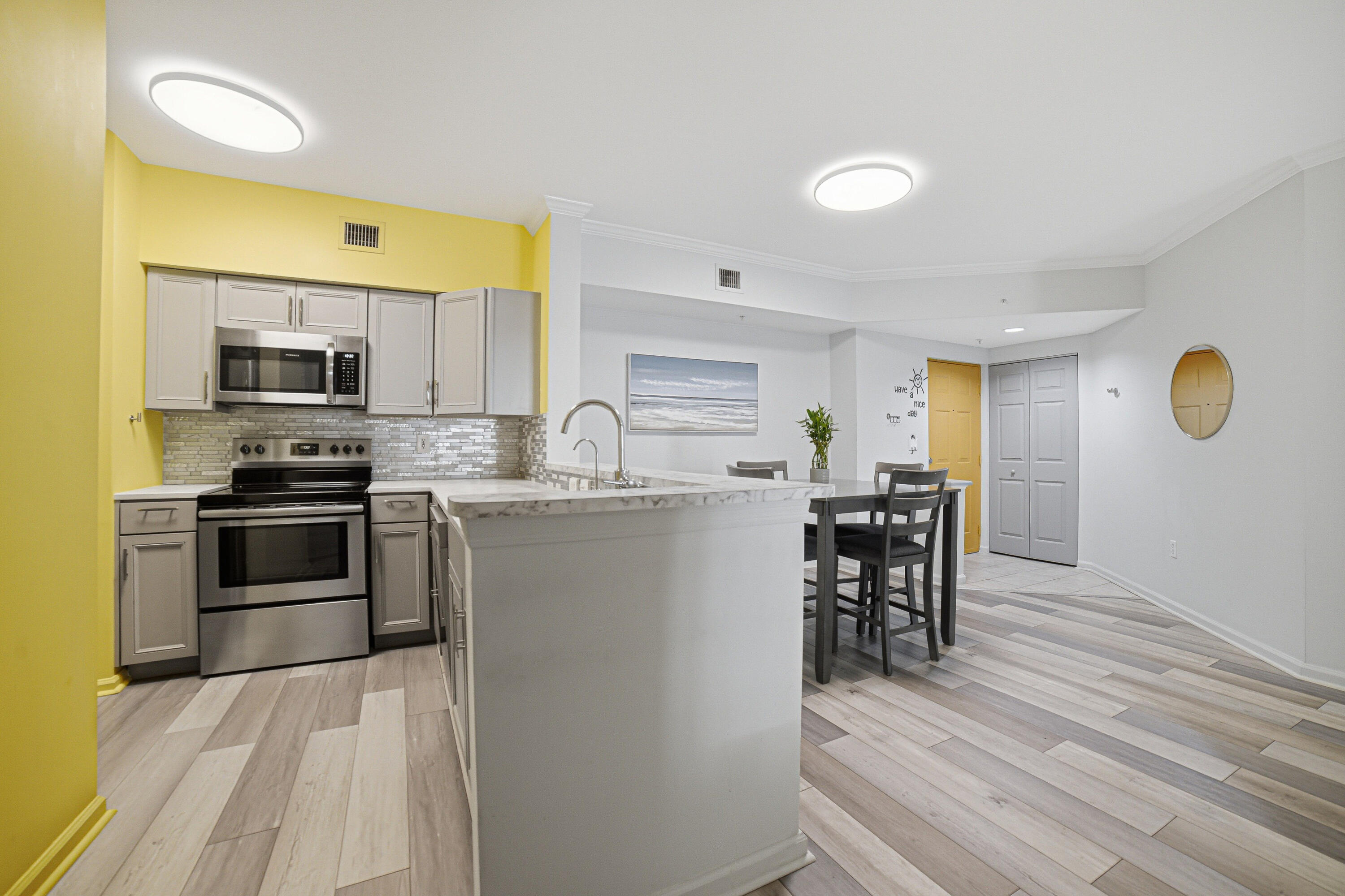 PORTO BELLAGIO CONDO - Residential