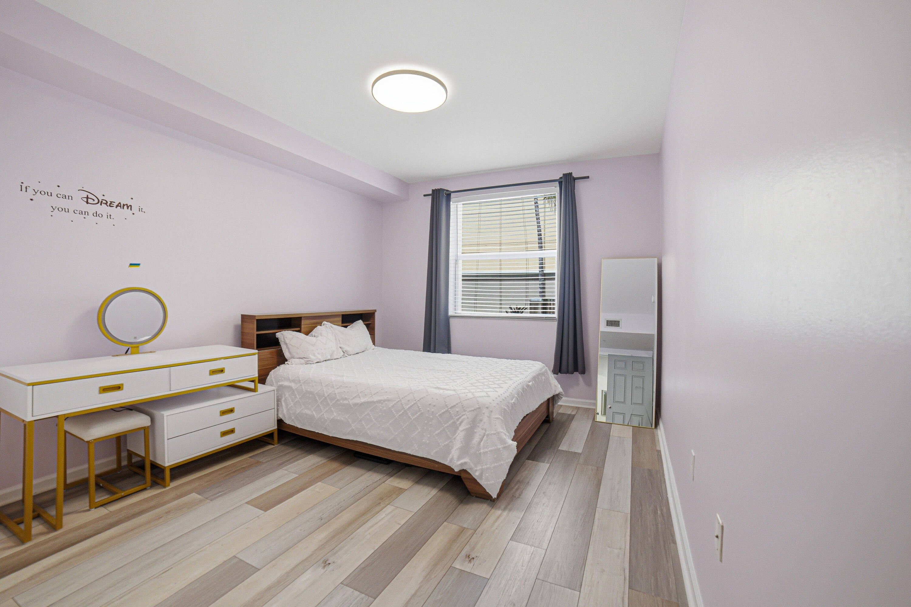 PORTO BELLAGIO CONDO - Residential