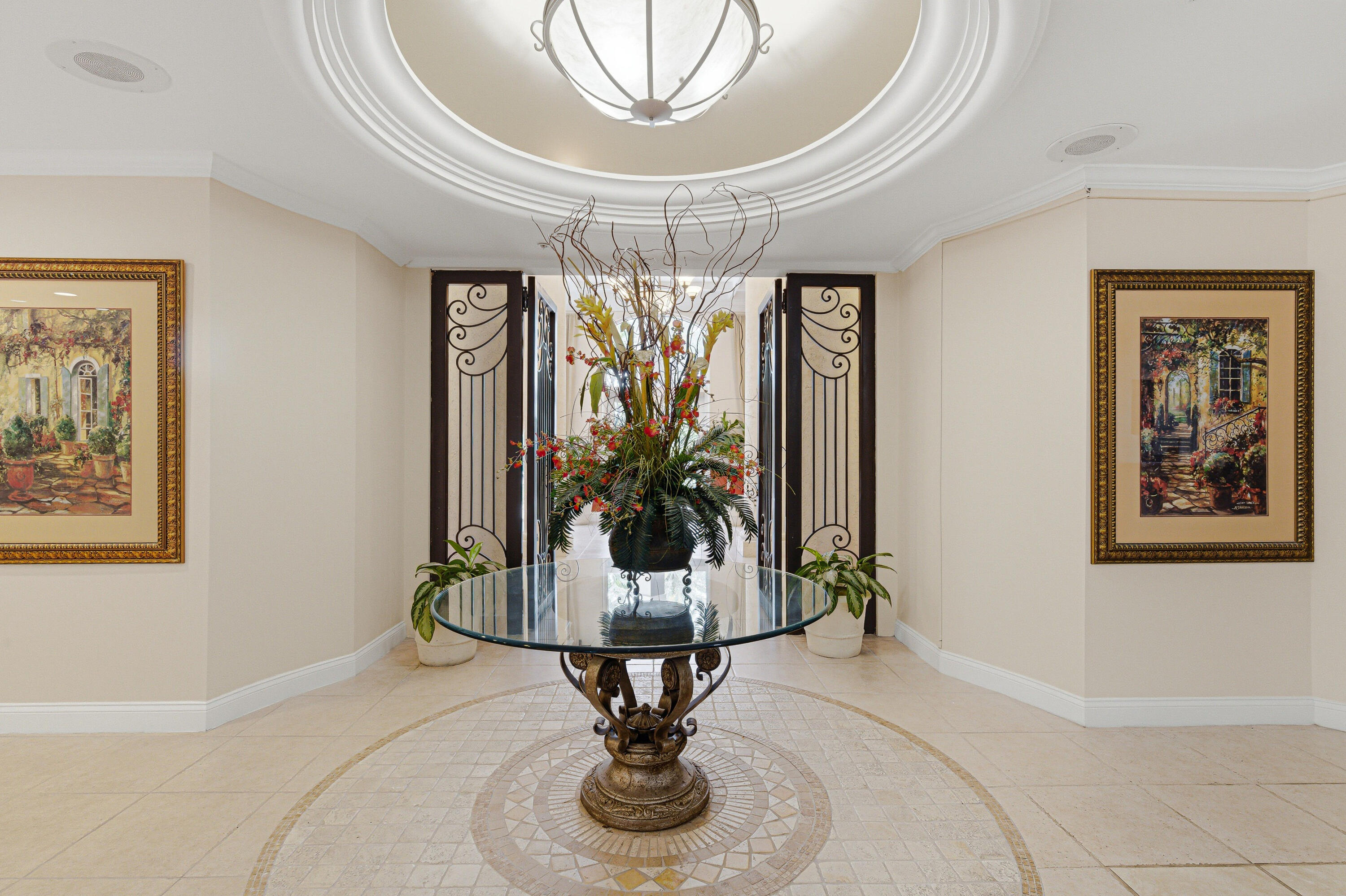 PORTO BELLAGIO CONDO - Residential