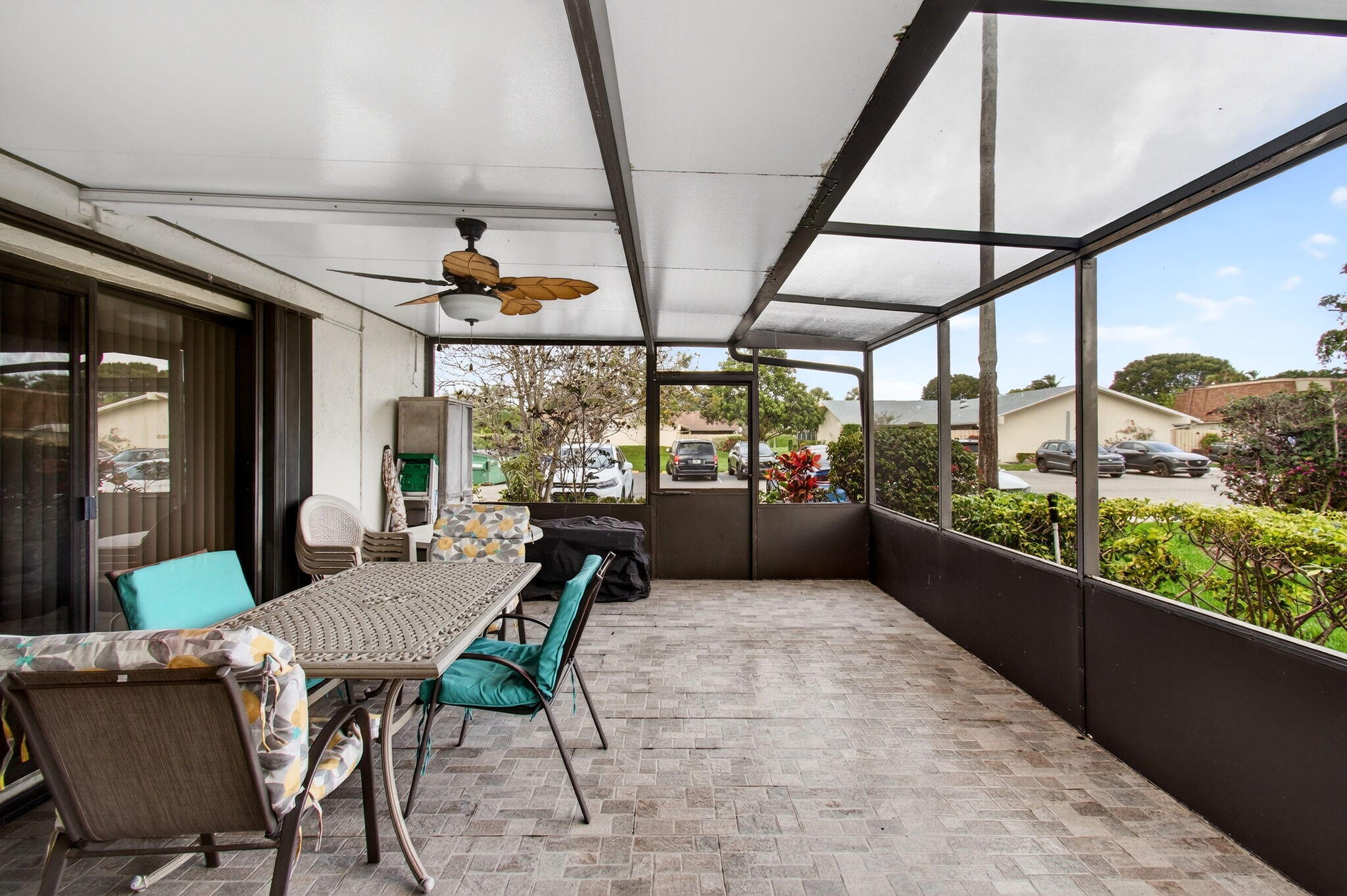 RAINBERRY BAY - Residential