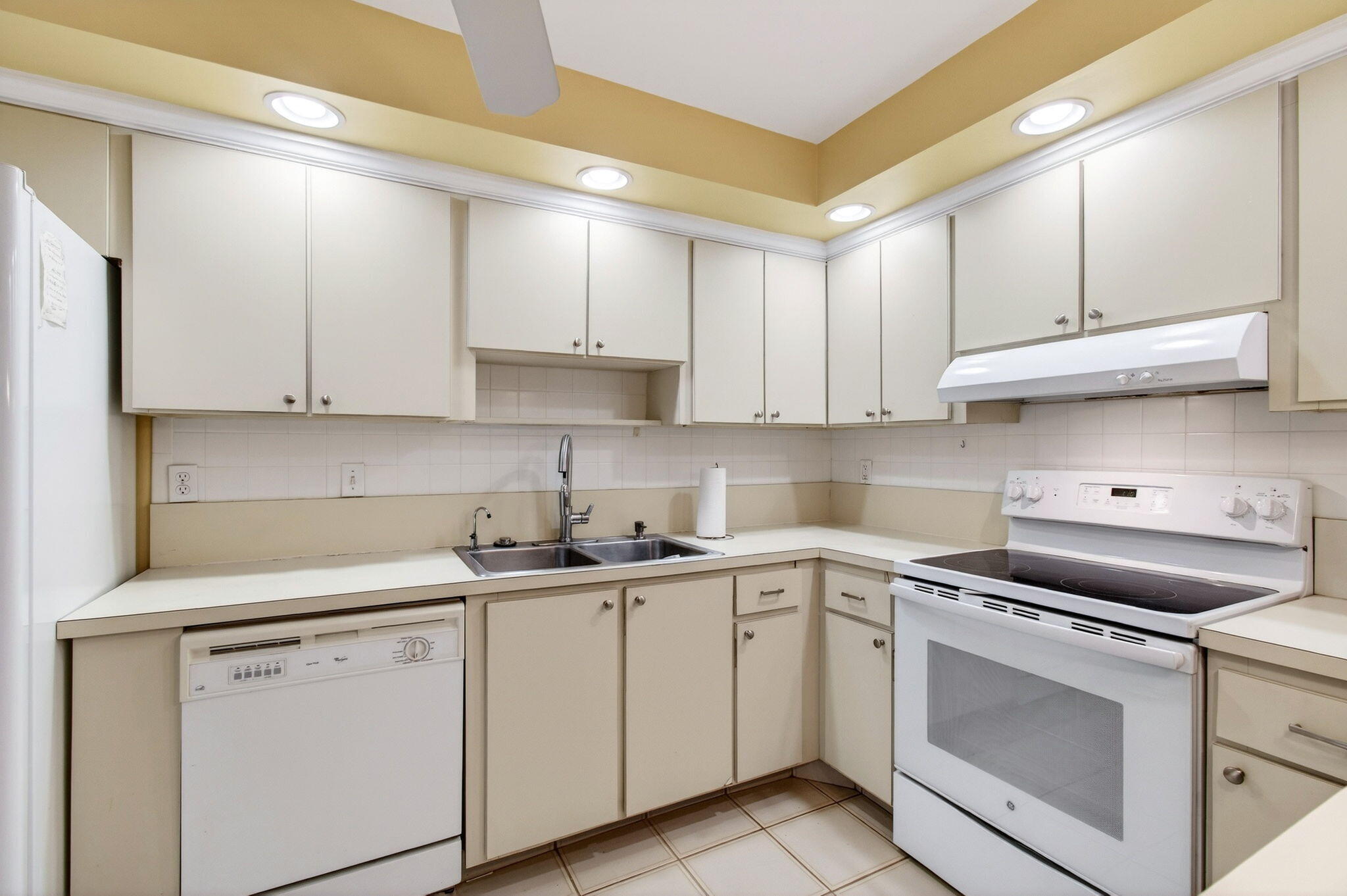 RAINBERRY BAY - Residential