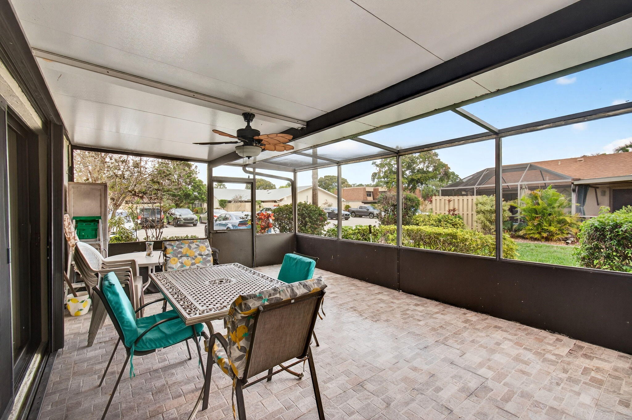 RAINBERRY BAY - Residential