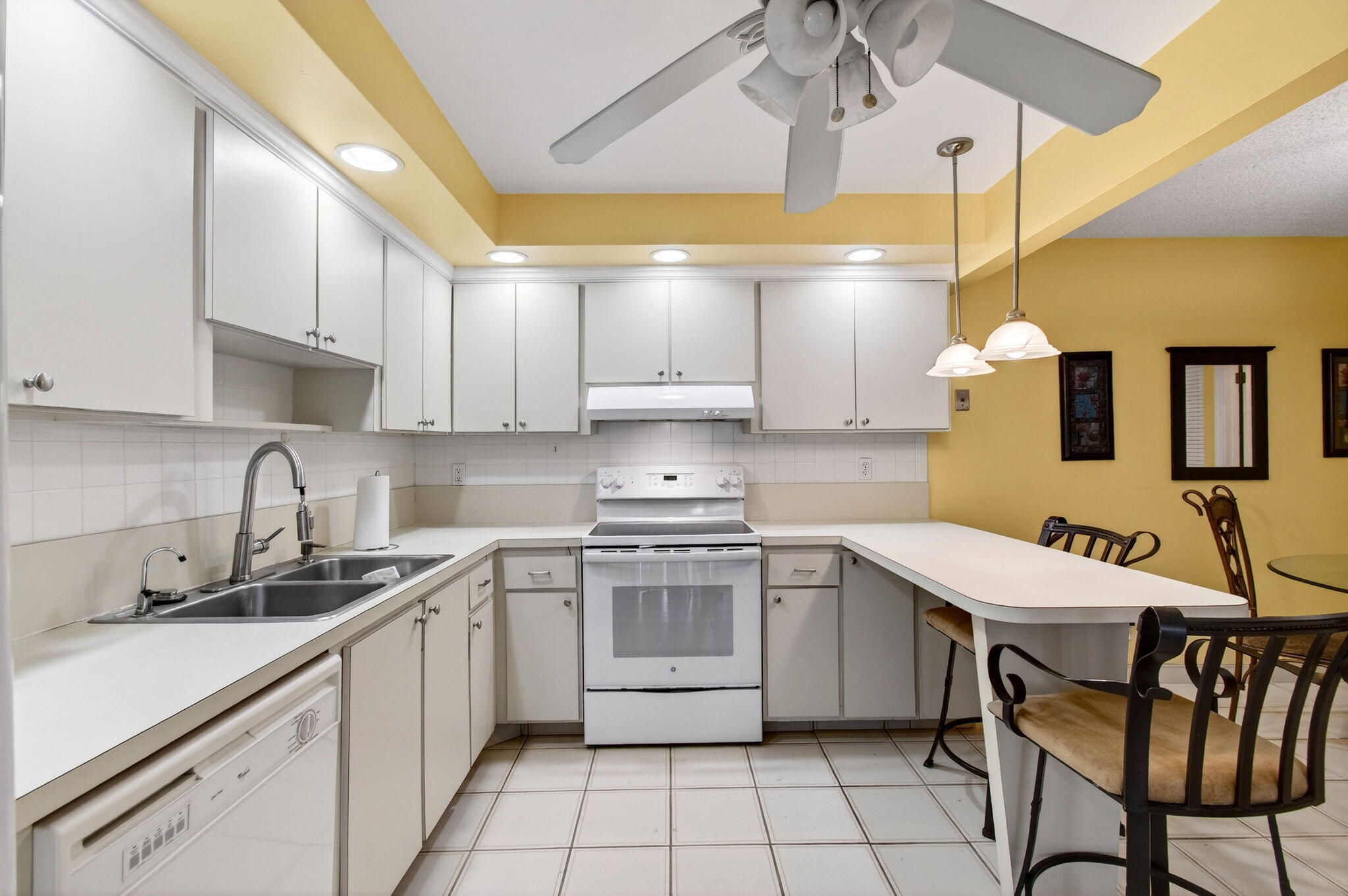 RAINBERRY BAY - Residential