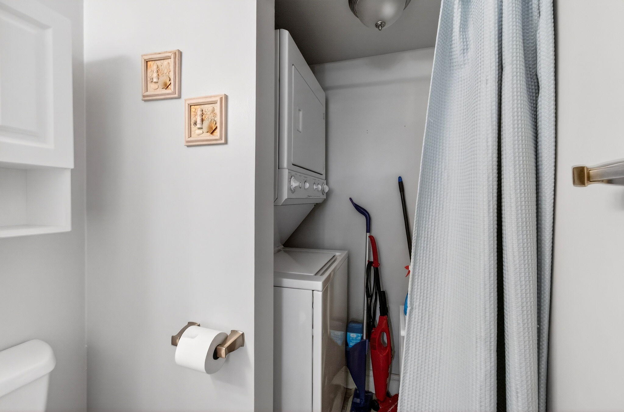 RAINBERRY BAY - Residential