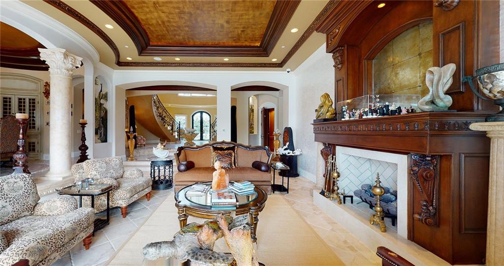 LIGHTHOUSE POINT - Residential