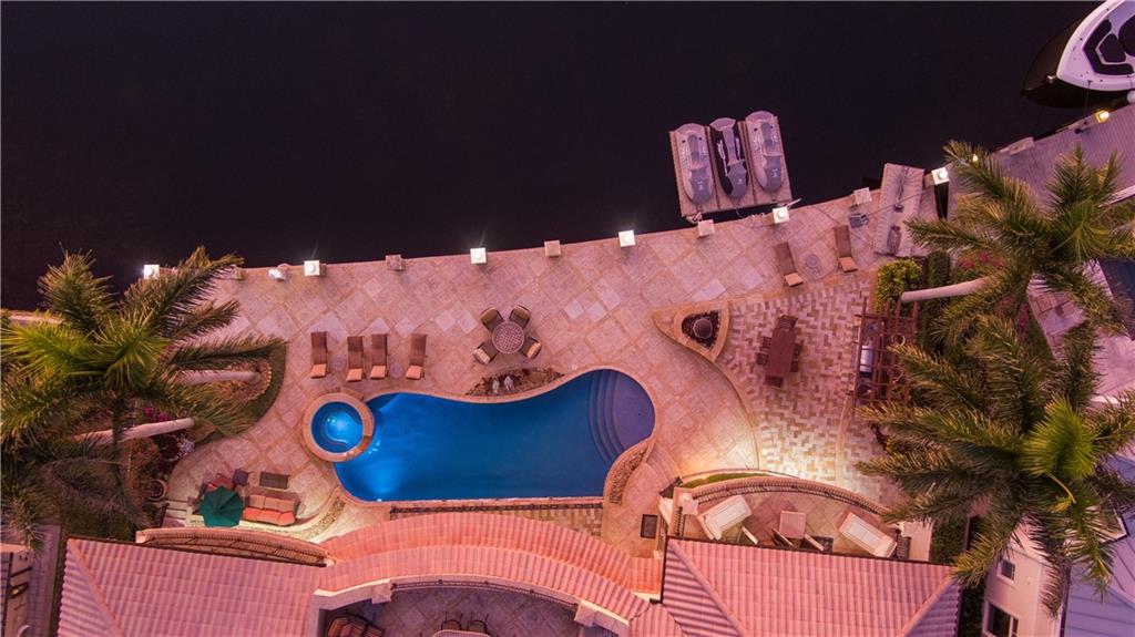 LIGHTHOUSE POINT - Residential