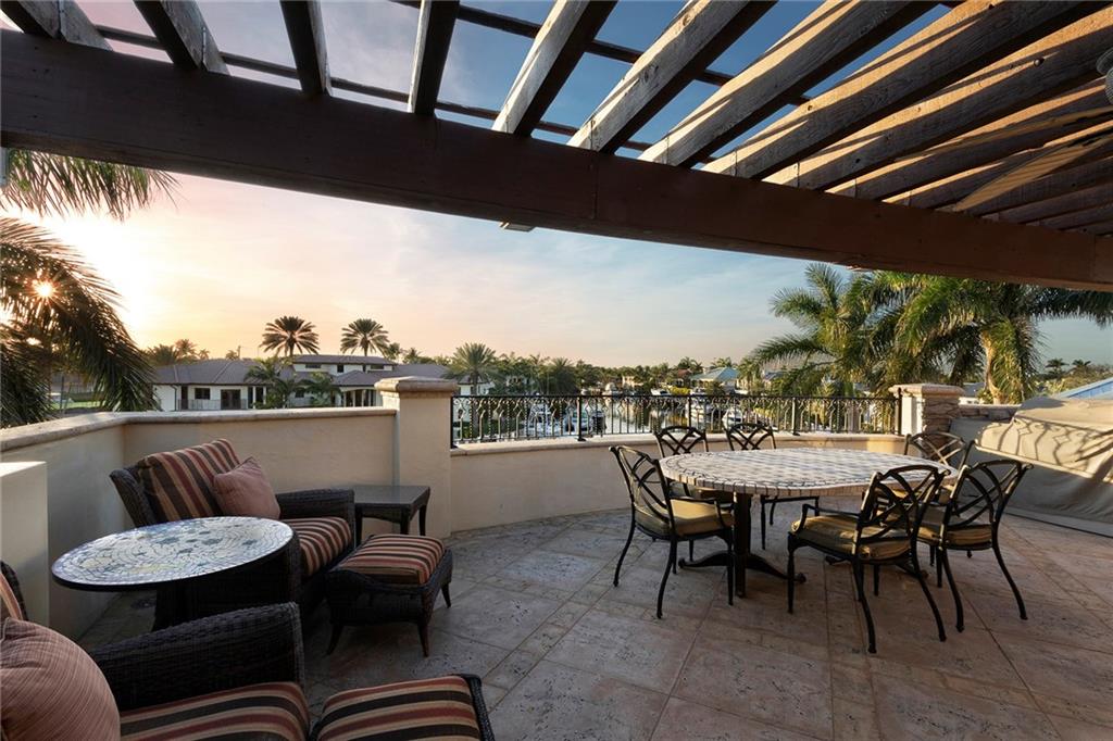 LIGHTHOUSE POINT - Residential