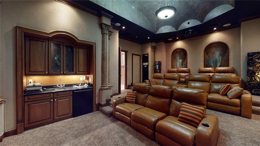 LIGHTHOUSE POINT - Residential