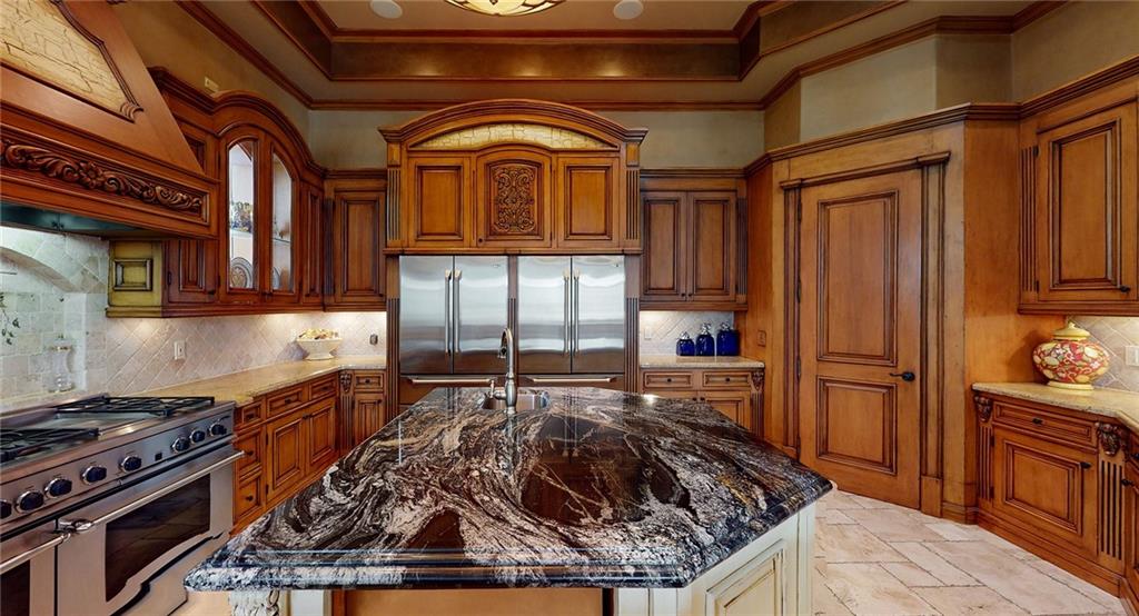 LIGHTHOUSE POINT - Residential