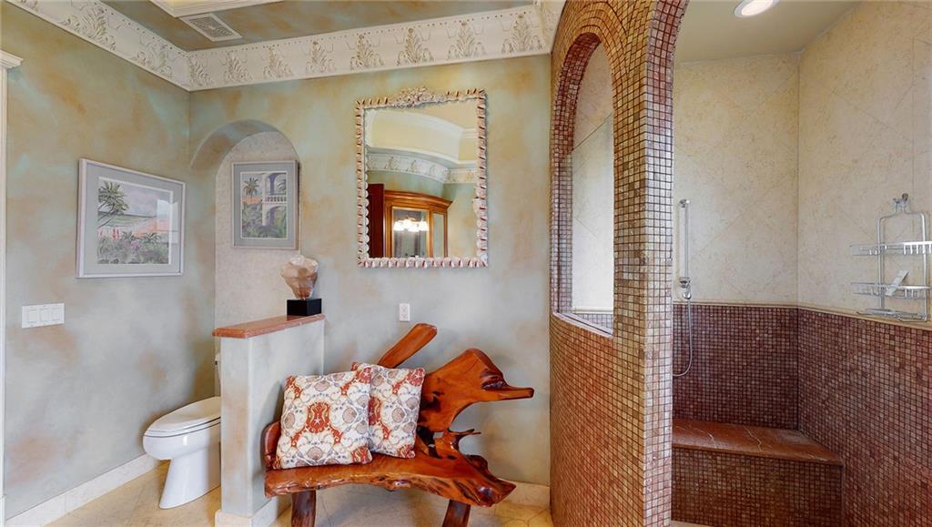 LIGHTHOUSE POINT - Residential