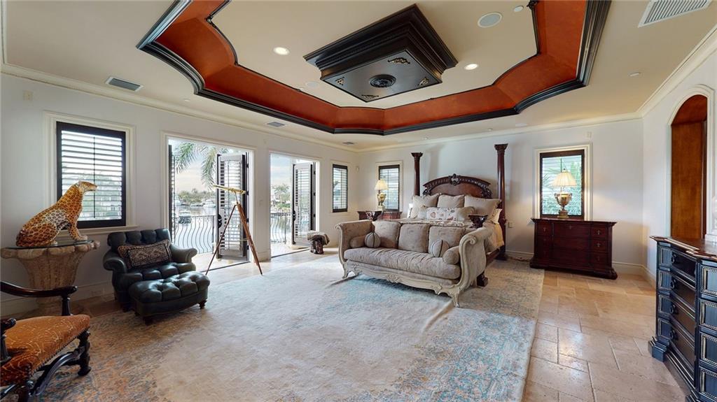 LIGHTHOUSE POINT - Residential