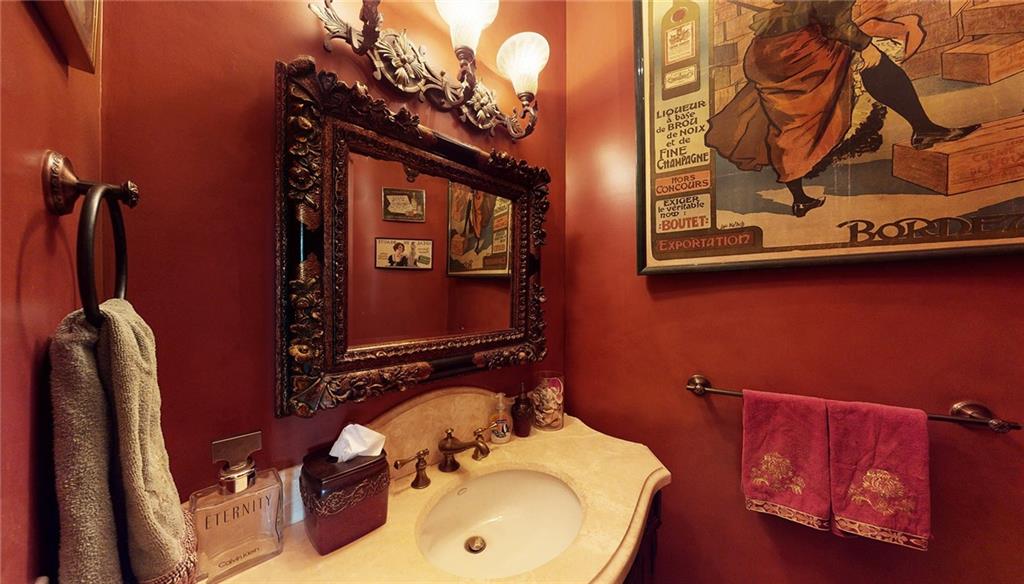 LIGHTHOUSE POINT - Residential