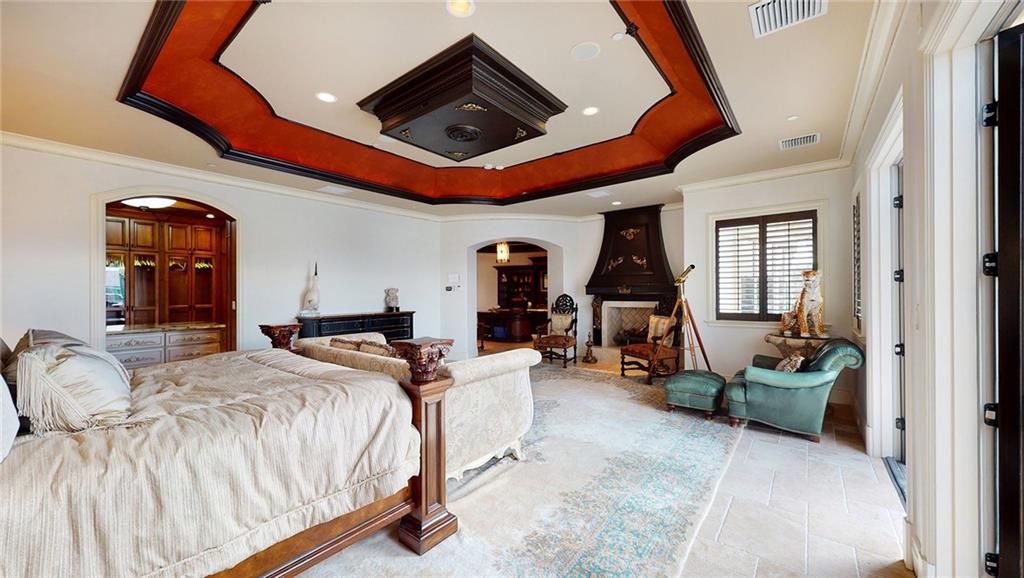 LIGHTHOUSE POINT - Residential