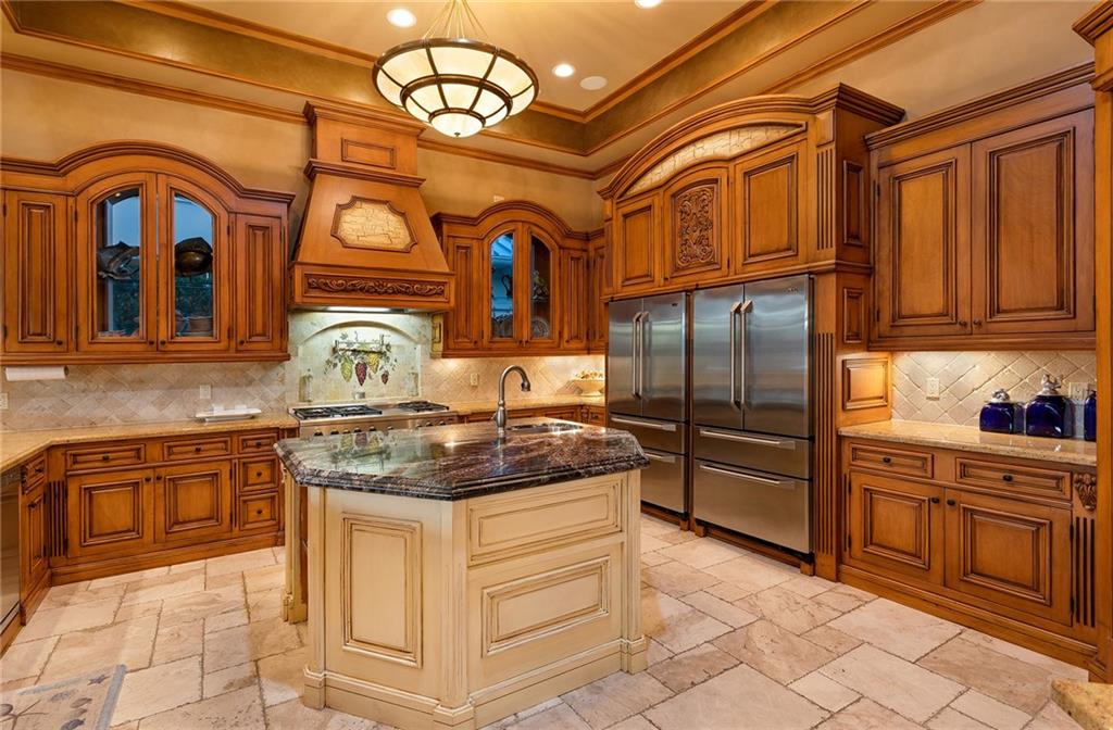 LIGHTHOUSE POINT - Residential