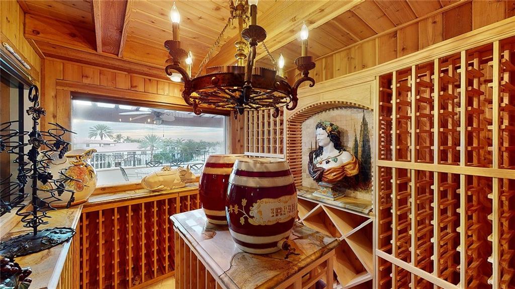 LIGHTHOUSE POINT - Residential