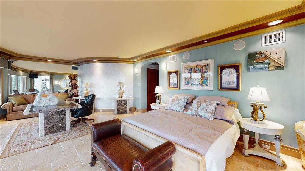 LIGHTHOUSE POINT - Residential