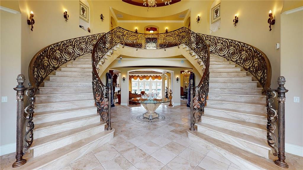 LIGHTHOUSE POINT - Residential