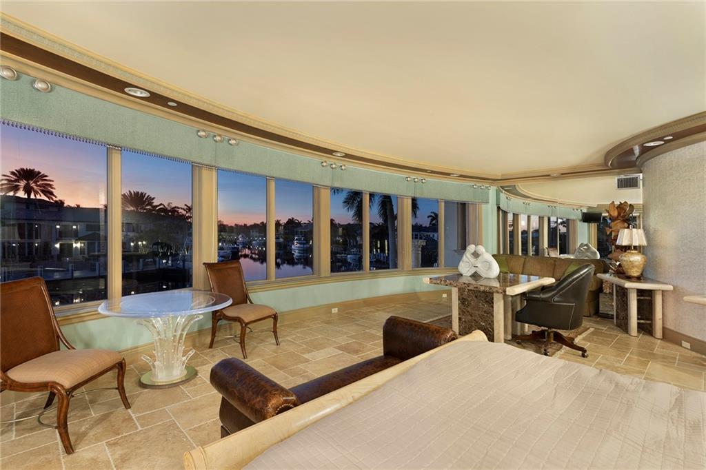 LIGHTHOUSE POINT - Residential