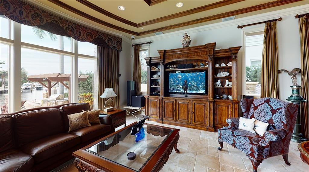 LIGHTHOUSE POINT - Residential