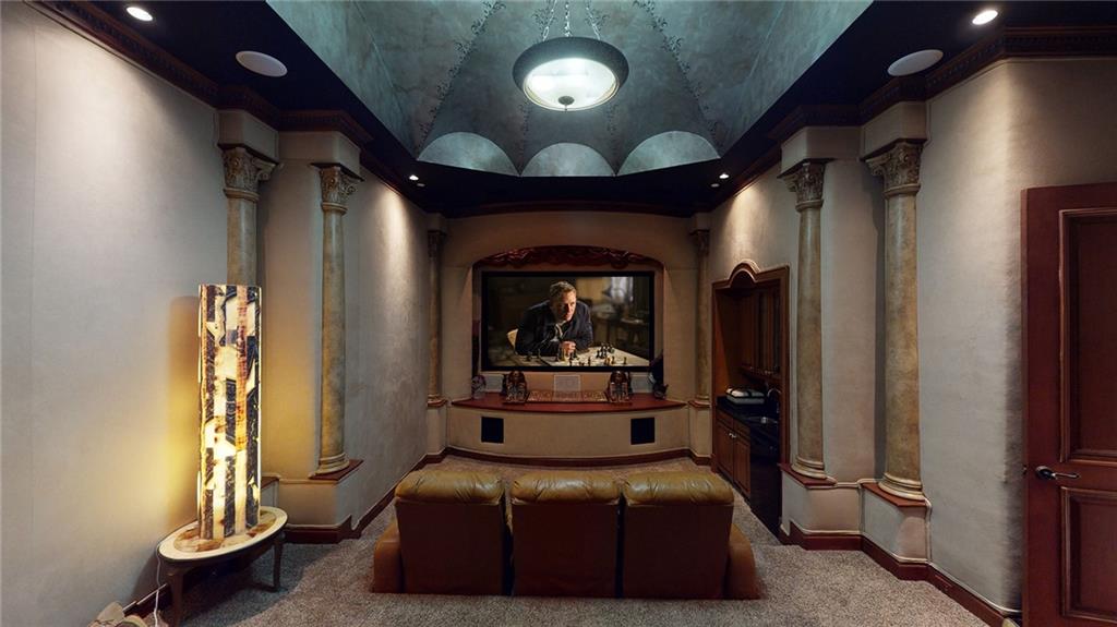 LIGHTHOUSE POINT - Residential