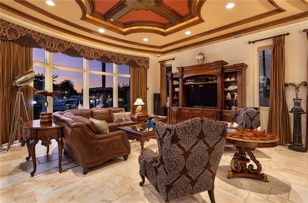 LIGHTHOUSE POINT - Residential