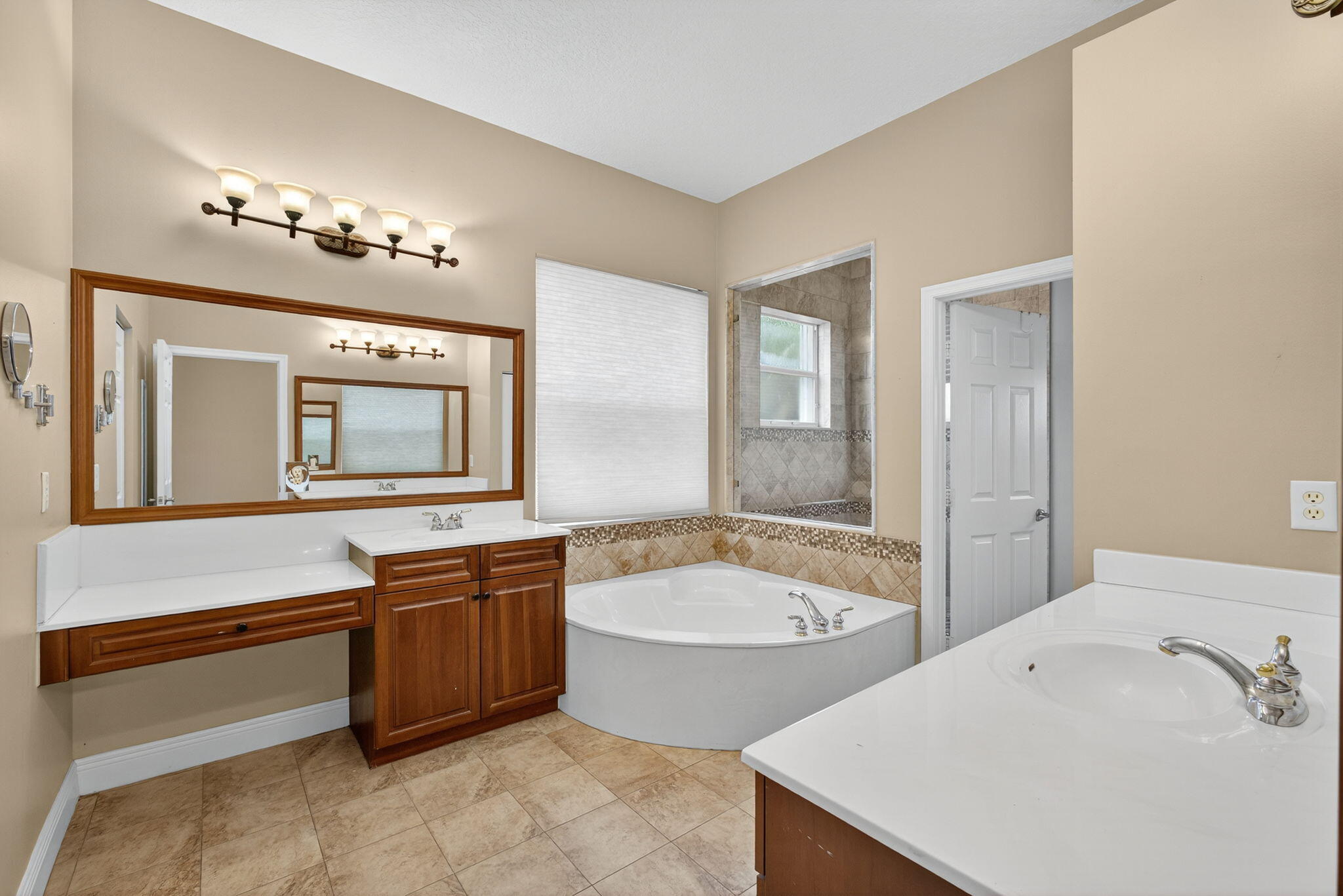 OLYMPIA 1 - Residential