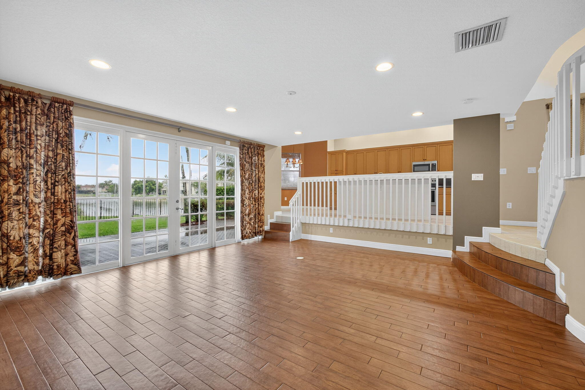 OLYMPIA 1 - Residential