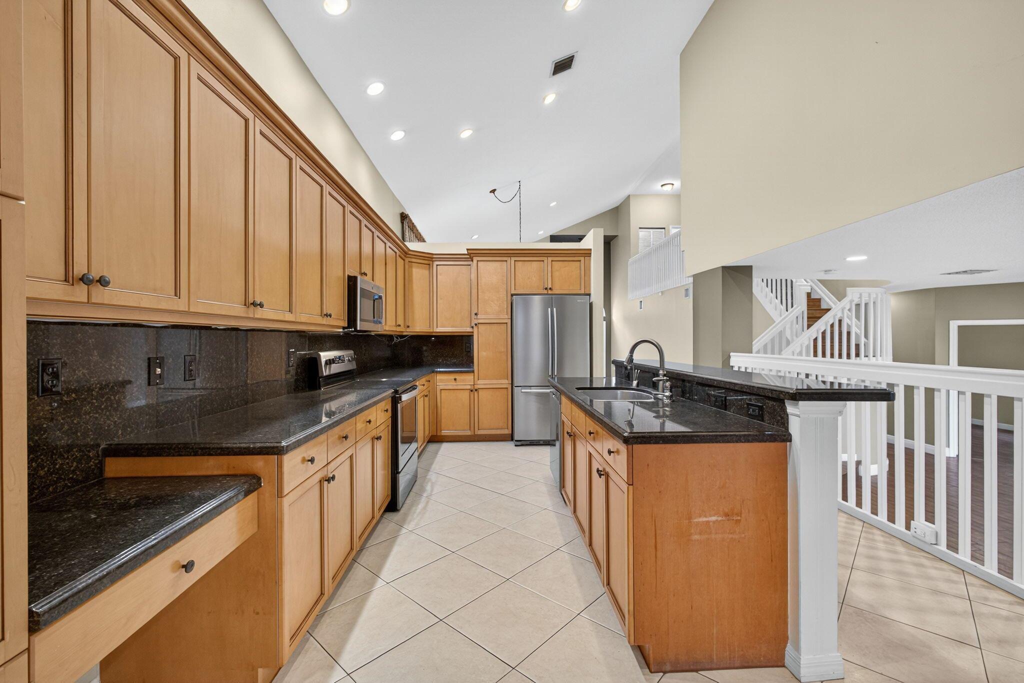 8933 Alexandra Circle