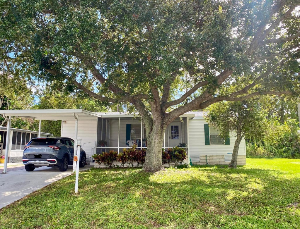 Photo of 494 Thames Bluff Ridge #H-50, Fort Pierce, FL 34982 (MLS # B26071122)