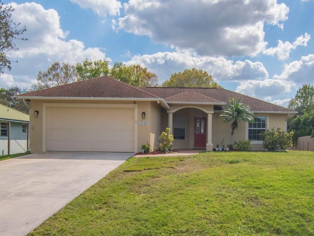 Photo of 7103 Hibiscus Road, Fort Pierce, FL 34951 (MLS # R10956384)