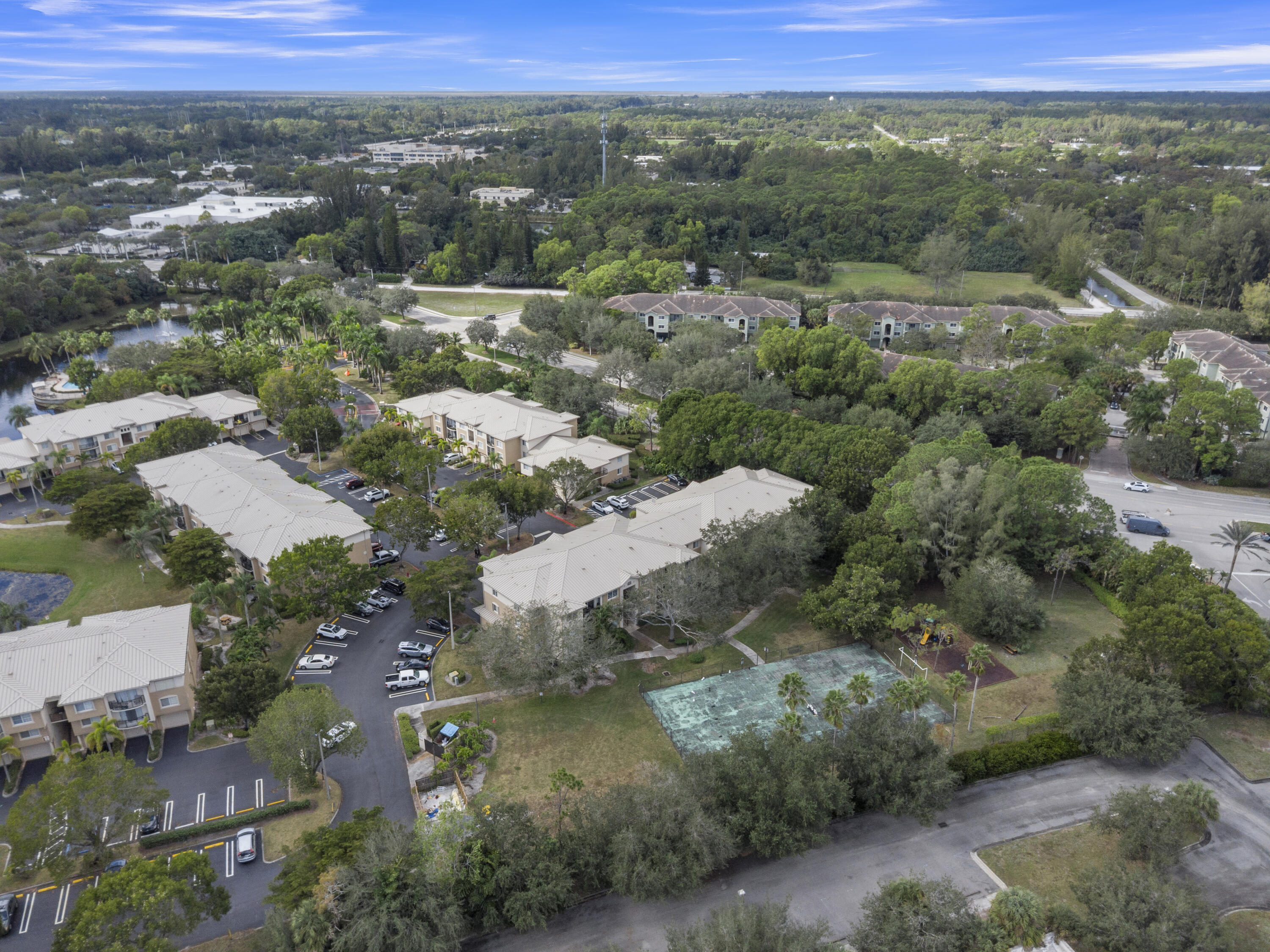 GRAND VIEW AT CRESTWOOD C - Residential Lease
