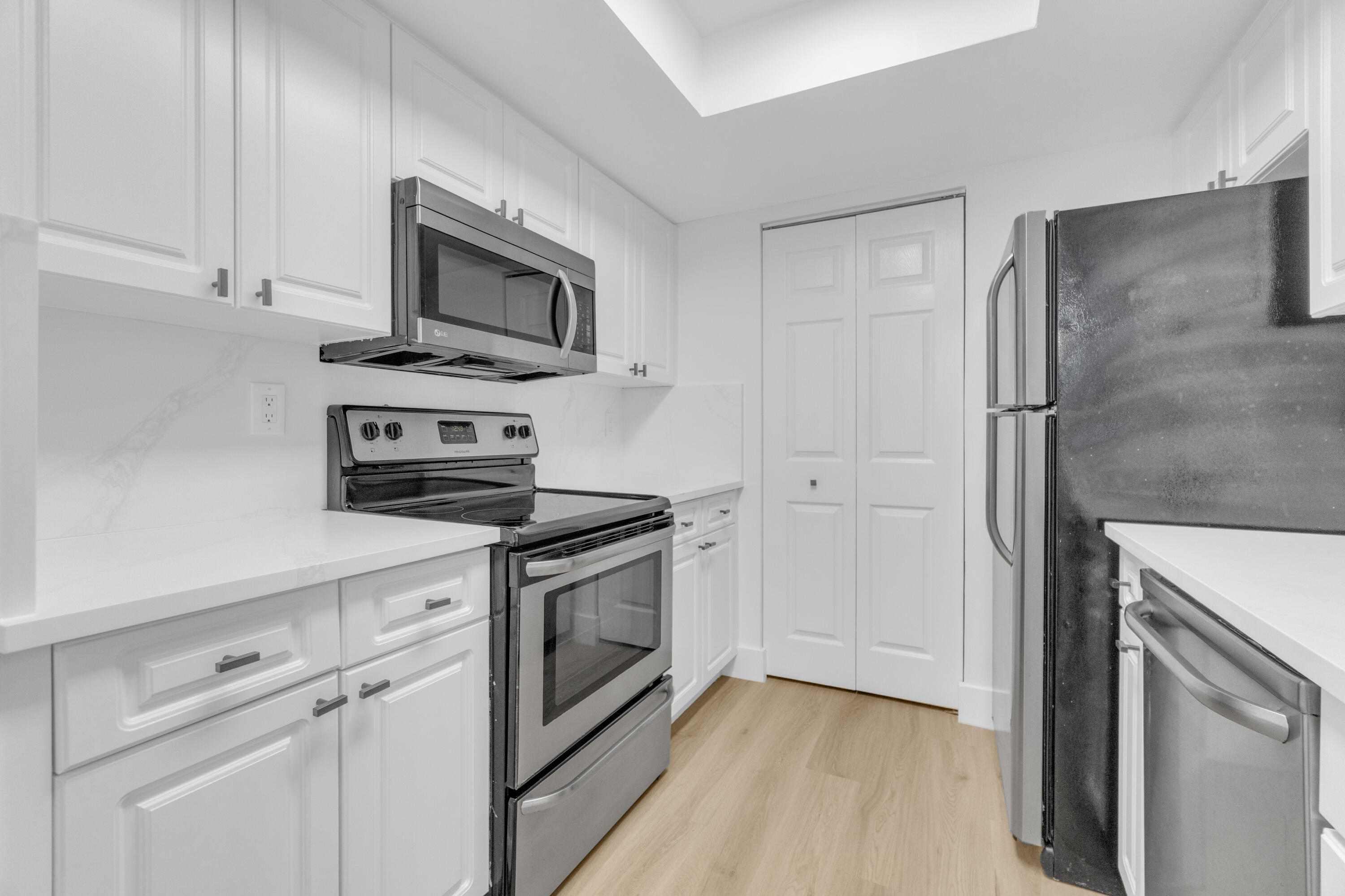 GRAND VIEW AT CRESTWOOD C - Residential Lease