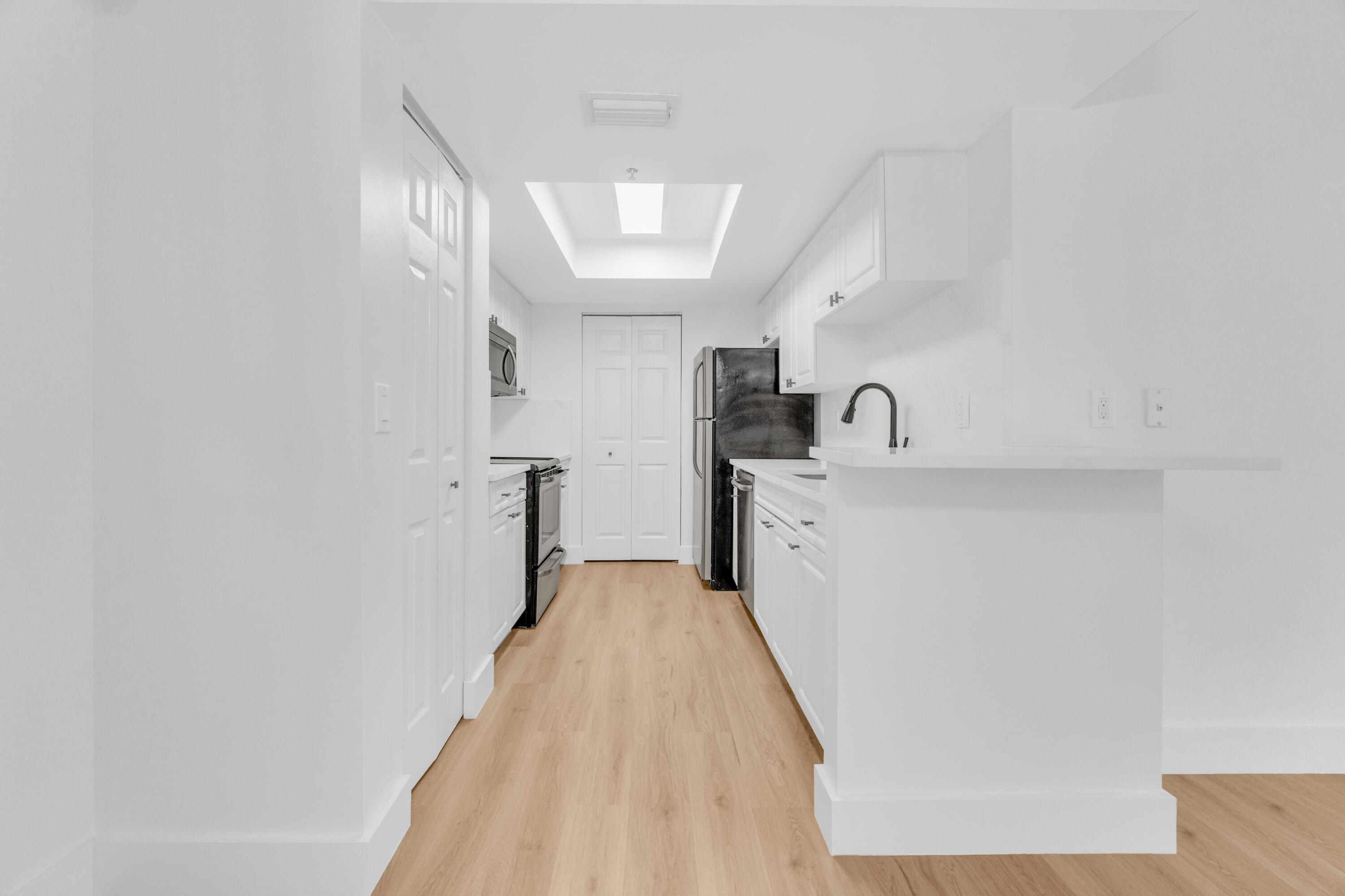 GRAND VIEW AT CRESTWOOD C - Residential Lease