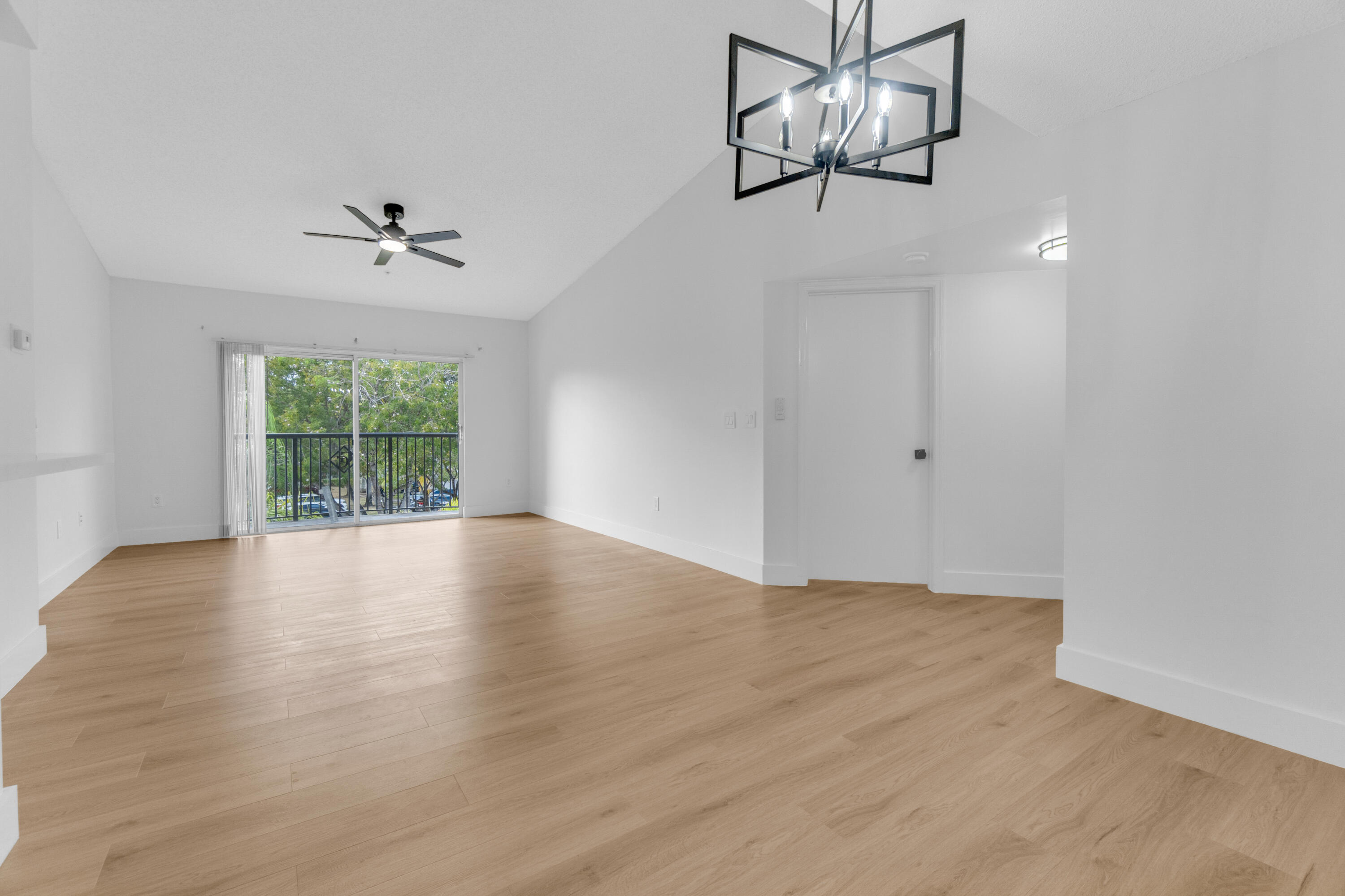 GRAND VIEW AT CRESTWOOD C - Residential Lease