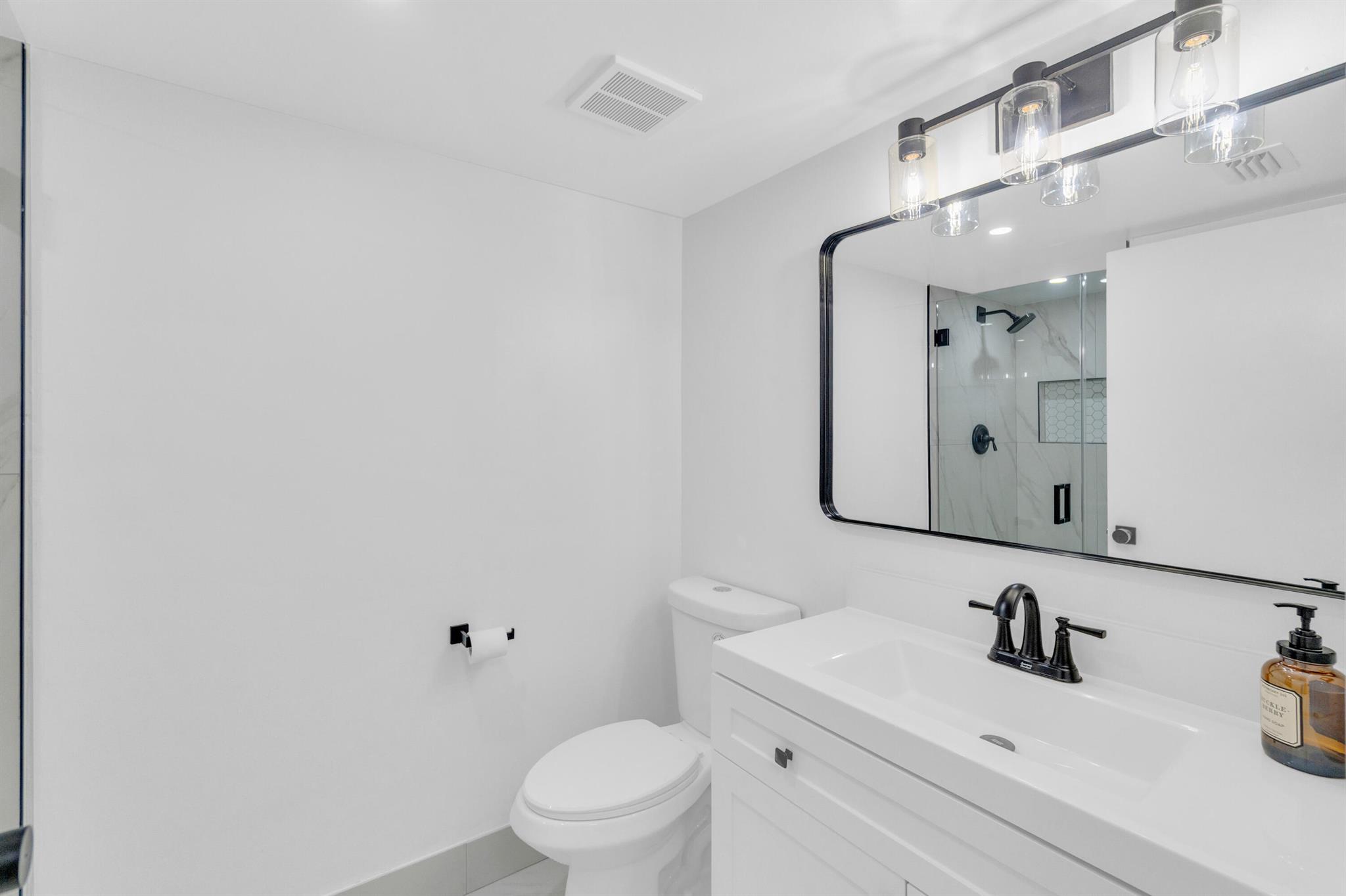 GRAND VIEW AT CRESTWOOD C - Residential Lease