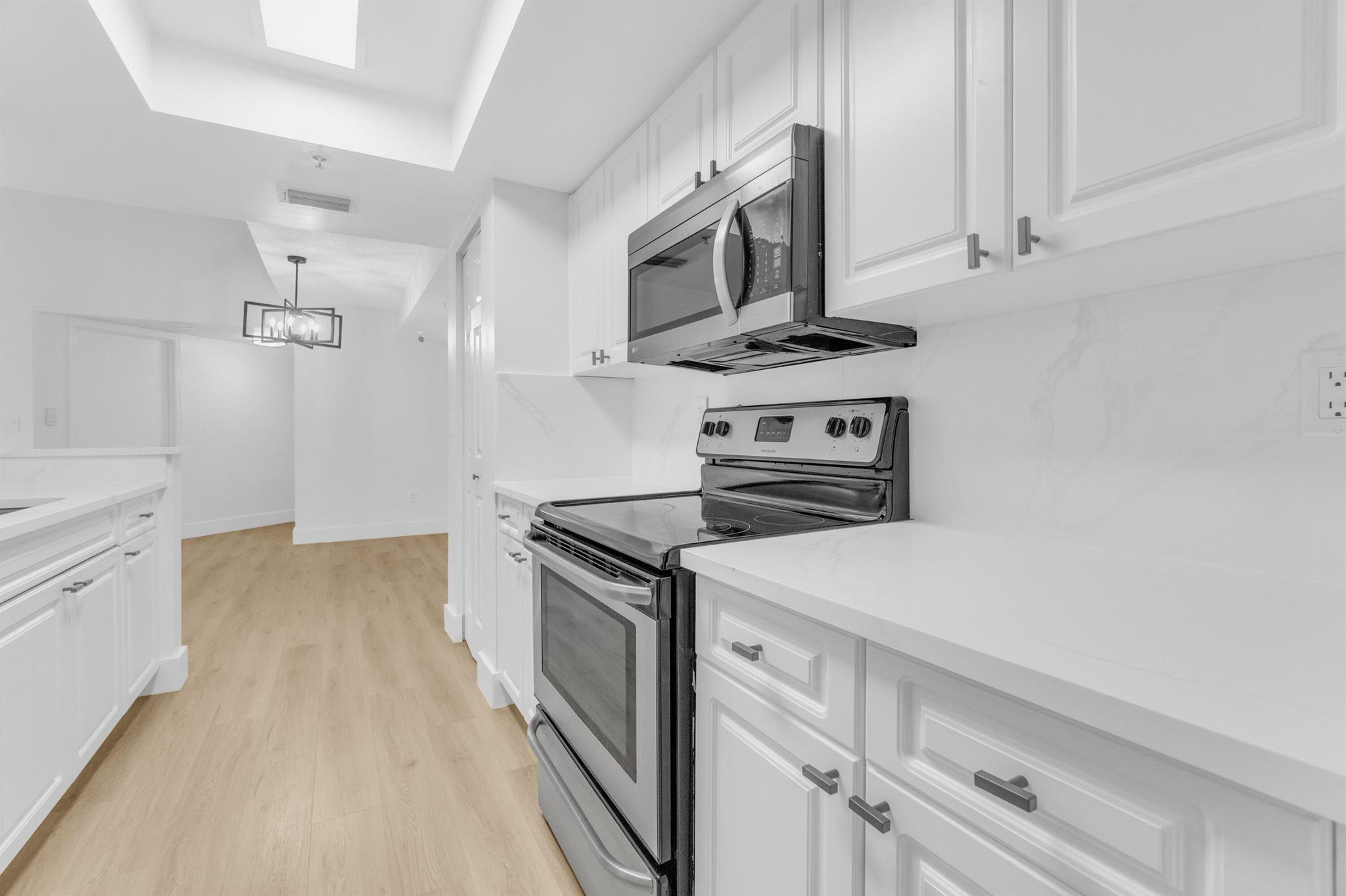 GRAND VIEW AT CRESTWOOD C - Residential Lease