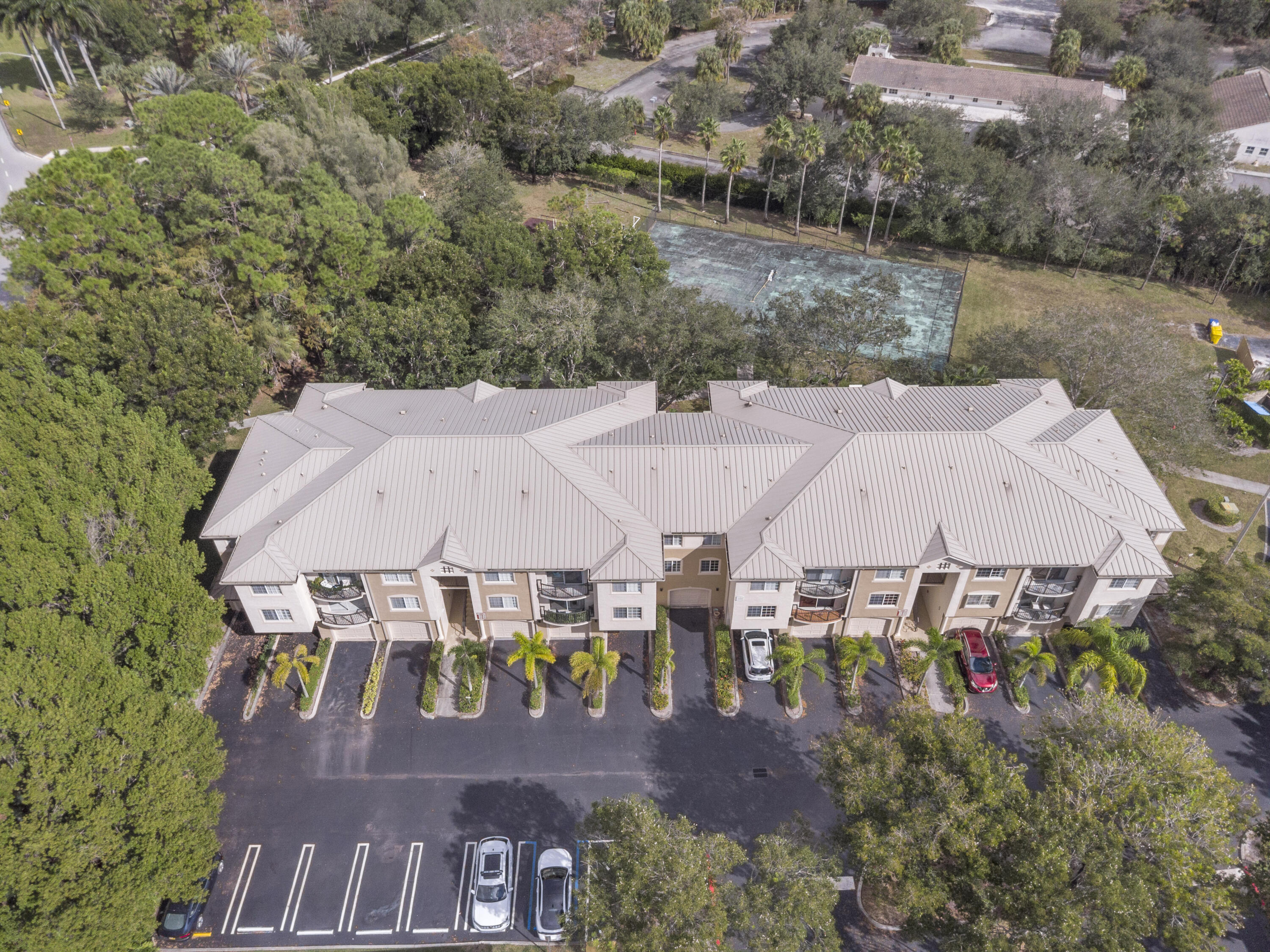 GRAND VIEW AT CRESTWOOD C - Residential Lease