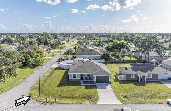 571 CHARLOTTA AVE SE, PALM BAY, FL 32909 - Image e8a5a63bfb0091850653f7fdd1c94041/2568913274