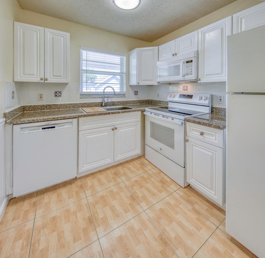 Photo of 330 N J Street #8, Lake Worth Beach, FL 33460 (MLS # R11169198)